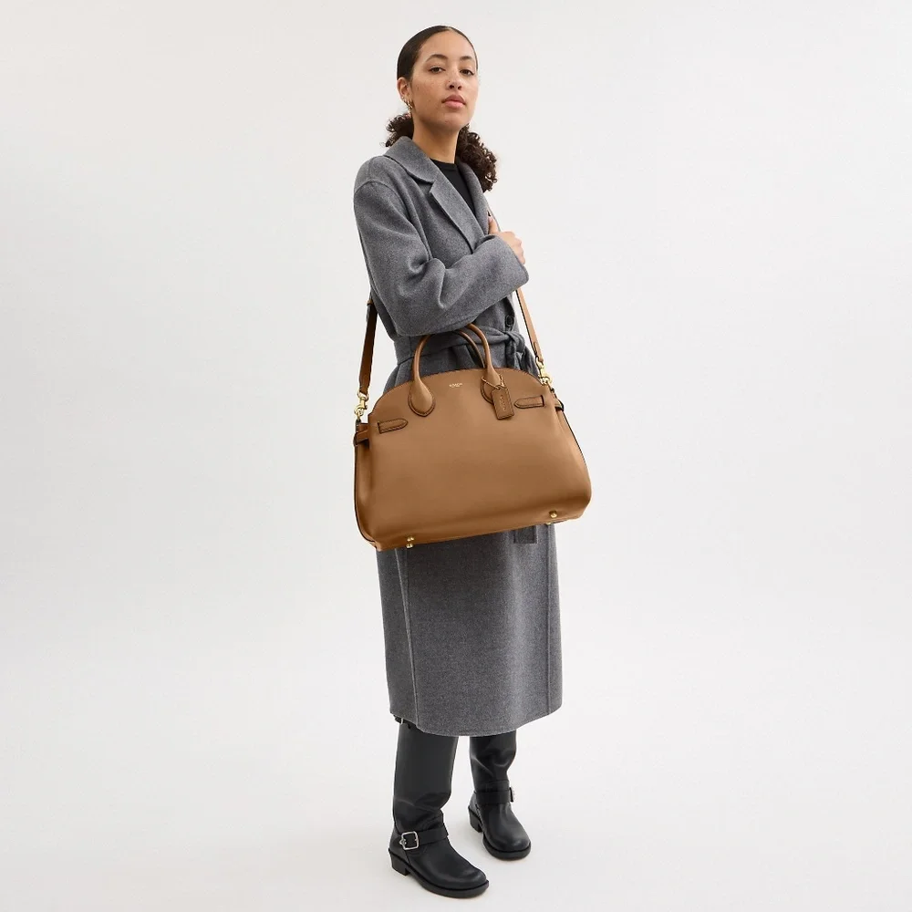 Coach Soft Empire Carryall Bag 40
Price is FIRM - Picture 2 of 11